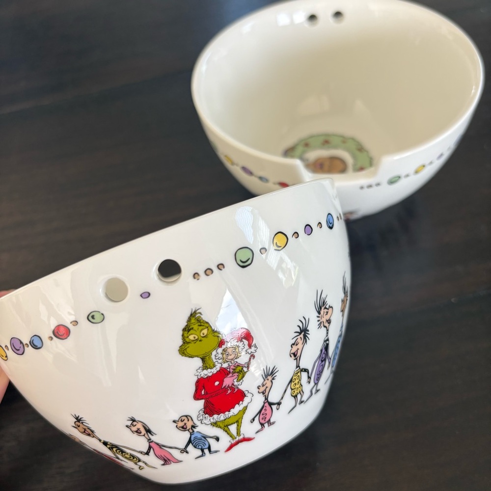 Bioworld Grinch ramen bowls